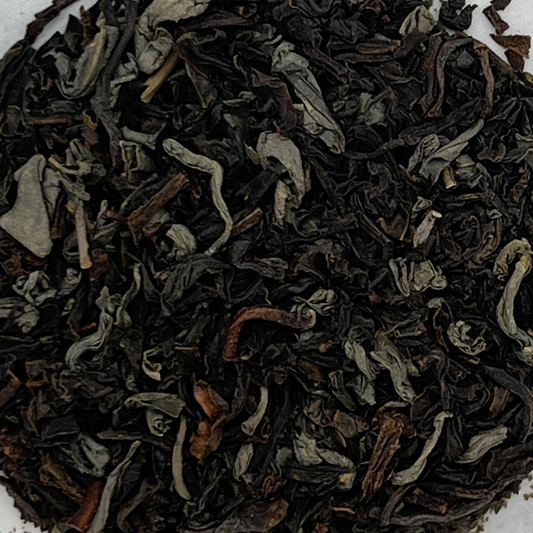 Muskoka Morning Tea with a blend of black and green teas. Loose leaf tea